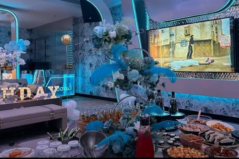 西宁夜总会招聘,西宁兼职招聘,免费住宿,距离公司3分钟路程